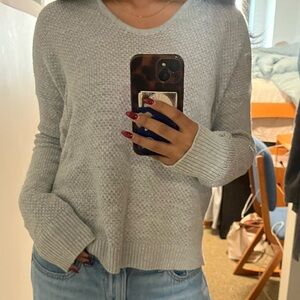 Old Navy Women's Light Gray V-Neck Sweater with Hood